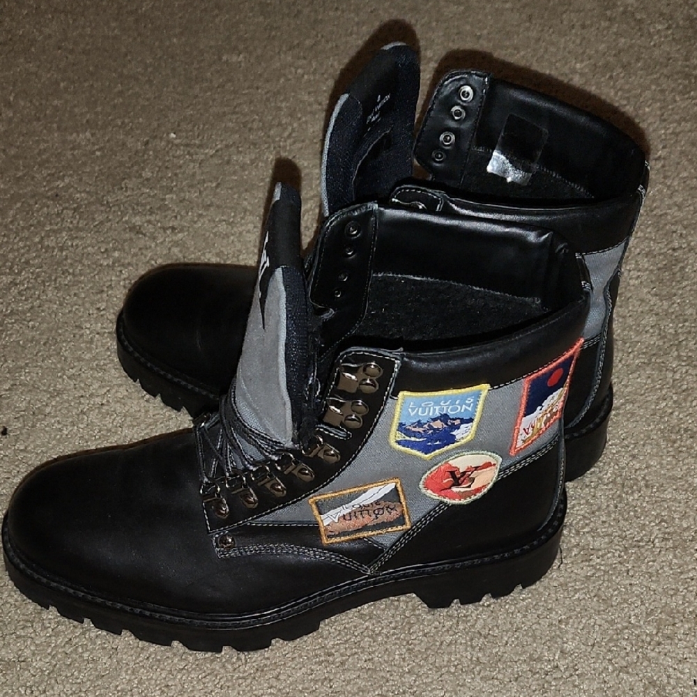 Louis Vuitton Black and Gray Combat Boots with Padded Collar - Picture 2 of 7